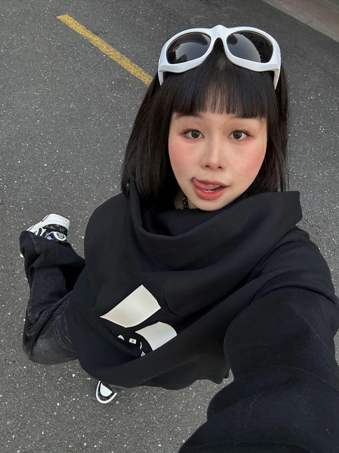 🔥阿迪达斯美式搞怪字母印花直筒加绒长袖套头衫连帽卫衣,我真的是太爱啦!